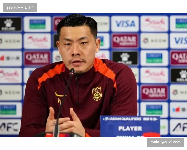 国足战术风波：伊万坚持单后腰安排 球迷质疑王大雷表现